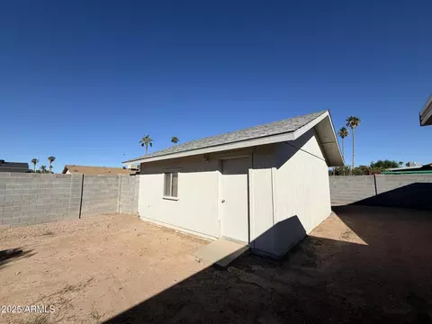 Exterior - 414 E Westchester Dr, Tempe, AZ 85283 photo 9 of 17