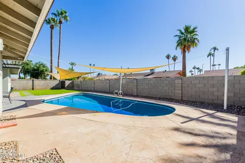 Exterior - 1959 E Laguna Dr, Tempe, AZ 85282 photo 4 of 10