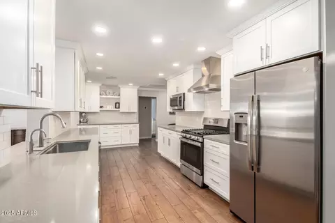 Kitchen - 1959 E Laguna Dr, Tempe, AZ 85282 photo 3 of 6