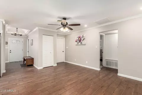 Entry Way - 1959 E Laguna Dr, Tempe, AZ 85282 photo 3 of 4