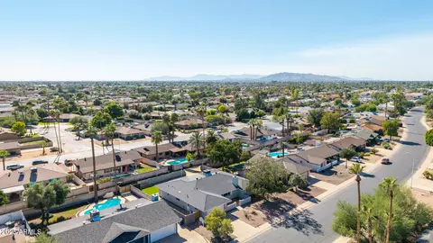 View/Area - 1959 E Laguna Dr, Tempe, AZ 85282 photo 1 of 6