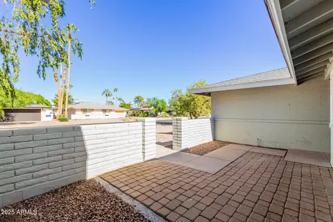 Exterior - 1959 E Laguna Dr, Tempe, AZ 85282 photo 3 of 10