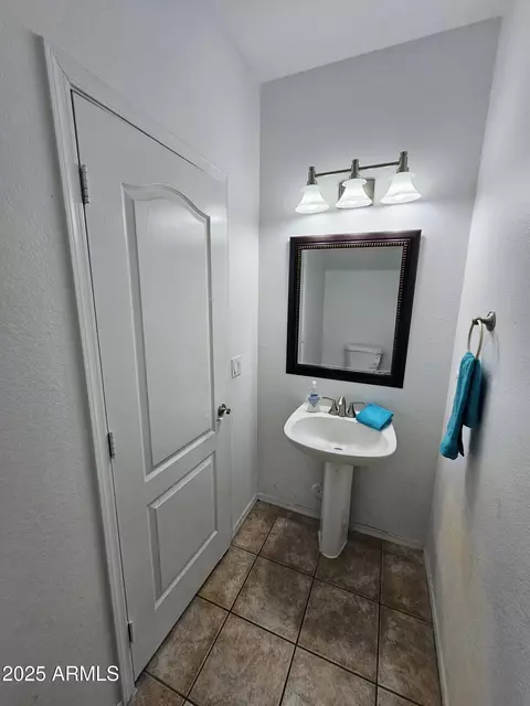 Bath - 3684 E Remington Dr, Gilbert, AZ 85297 photo 1 of 5