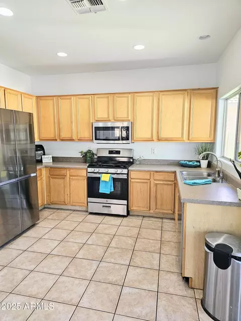 Kitchen - 3684 E Remington Dr, Gilbert, AZ 85297 photo 1 of 2