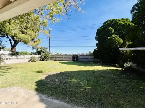 Exterior - 7103 N 26th Dr, Phoenix, AZ 85051 photo 3 of 5