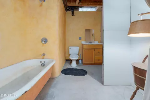 Bath - 100 Dundee Ave, Jerome, AZ 86331 photo 7 of 7