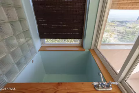Bath - 100 Dundee Ave, Jerome, AZ 86331 photo 3 of 7