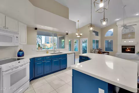 Kitchen - 4710 E Hearn Rd, Phoenix, AZ 85032 photo 6 of 6