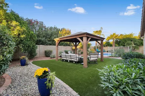 Exterior - 4710 E Hearn Rd, Phoenix, AZ 85032 photo 22 of 30
