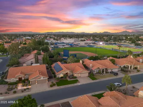 View/Area - 4710 E Hearn Rd, Phoenix, AZ 85032 photo 8 of 9