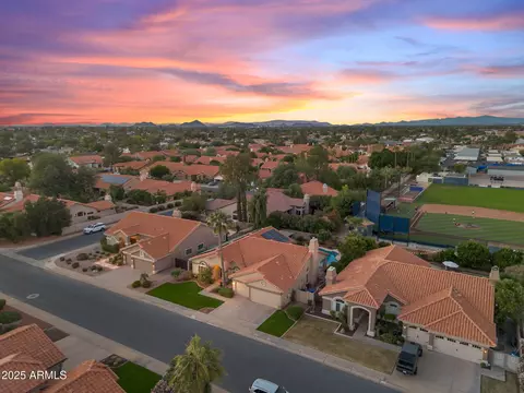 View/Area - 4710 E Hearn Rd, Phoenix, AZ 85032 photo 5 of 9