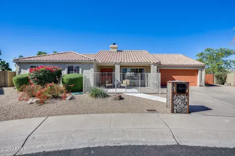 Exterior - 902 E Renee Dr, Phoenix, AZ 85024 photo 2 of 12