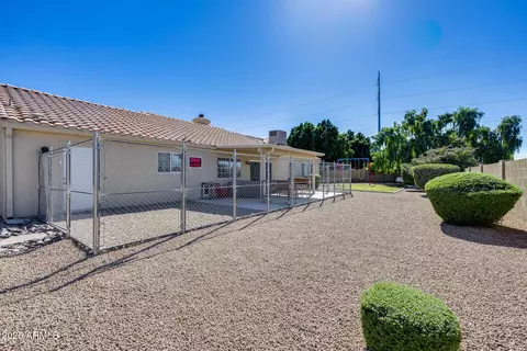Exterior - 902 E Renee Dr, Phoenix, AZ 85024 photo 10 of 12