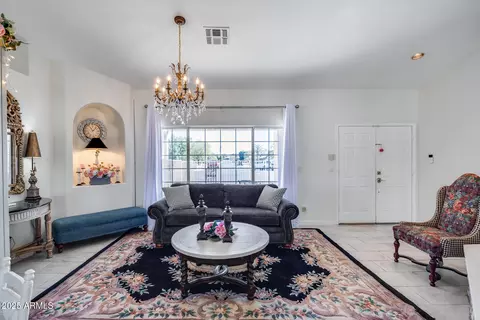 Living - 902 E Renee Dr, Phoenix, AZ 85024 photo 3 of 7