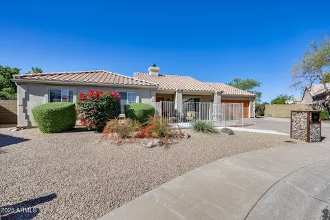 Exterior - 902 E Renee Dr, Phoenix, AZ 85024 photo 3 of 12