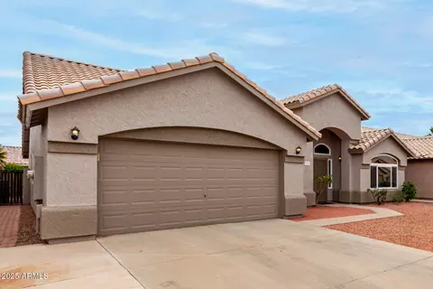 Exterior - 2319 E San Tan Dr, Gilbert, AZ 85296 photo 4 of 8