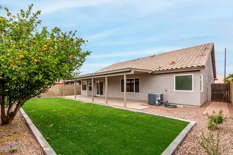 Exterior - 2319 E San Tan Dr, Gilbert, AZ 85296 photo 7 of 8