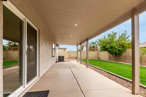 Exterior - 2319 E San Tan Dr, Gilbert, AZ 85296 photo 5 of 8