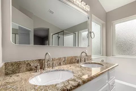 Bath - 2319 E San Tan Dr, Gilbert, AZ 85296 photo 3 of 4