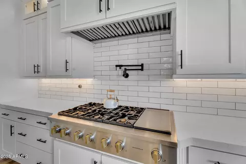 Kitchen - 3752 E Julep St, Mesa, AZ 85205 photo 4 of 6