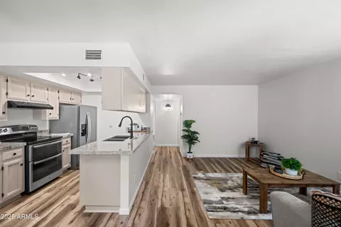 520 N Stapley Dr #285, Mesa, AZ 85203