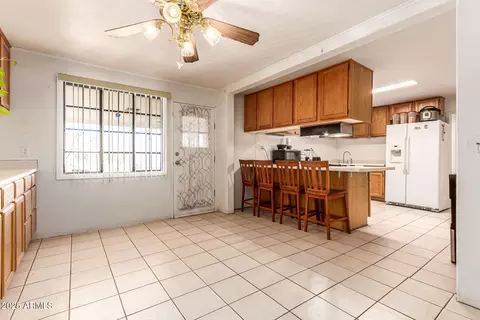 Kitchen - 710 E Atlanta Ave, Phoenix, AZ 85040 photo 2 of 4