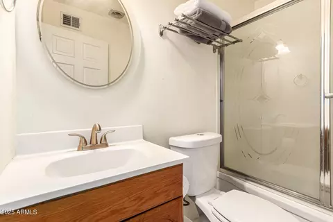 Bath - 710 E Atlanta Ave, Phoenix, AZ 85040 photo 2 of 2
