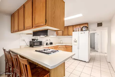 Kitchen - 710 E Atlanta Ave, Phoenix, AZ 85040 photo 4 of 4