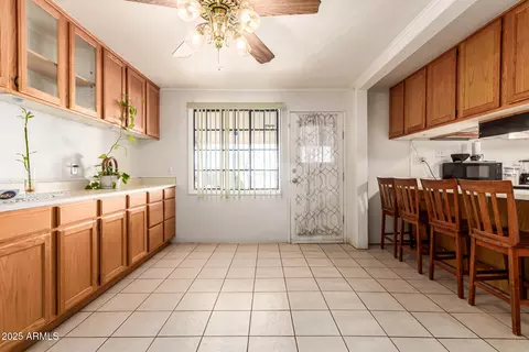 Kitchen - 710 E Atlanta Ave, Phoenix, AZ 85040 photo 1 of 4