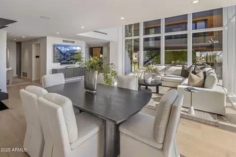 Dining - 5419 E Valle Vista Rd, Phoenix, AZ 85018 photo 2 of 2