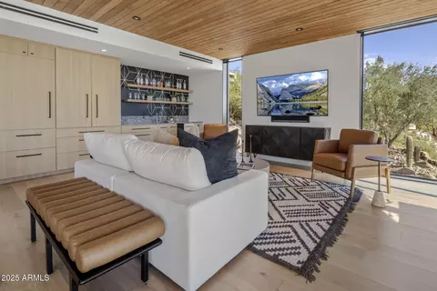 Living - 5419 E Valle Vista Rd, Phoenix, AZ 85018 photo 8 of 8