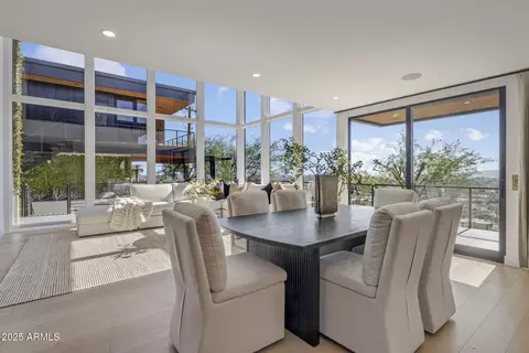 Dining - 5419 E Valle Vista Rd, Phoenix, AZ 85018 photo 1 of 2
