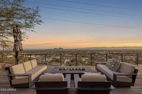Exterior - 5419 E Valle Vista Rd, Phoenix, AZ 85018 photo 6 of 10