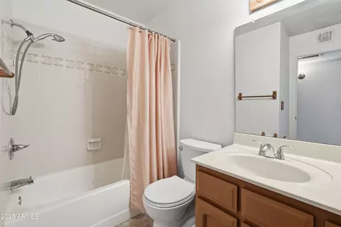 Bath - 2226 E Diamond Ave, Mesa, AZ 85204 photo 3 of 5