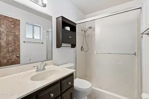Bath - 2226 E Diamond Ave, Mesa, AZ 85204 photo 1 of 5