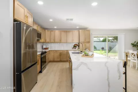 Kitchen - 1407 E Wesleyan Dr, Tempe, AZ 85282 photo 4 of 4
