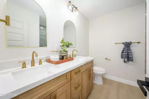 Bath - 1407 E Wesleyan Dr, Tempe, AZ 85282 photo 2 of 3