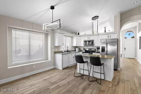 Kitchen - 110 W Rosemonte Dr, Phoenix, AZ 85027 photo 4 of 4