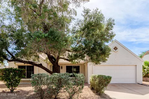 1007 E Oraibi Dr, Phoenix, AZ 85024
