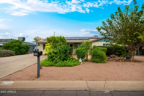 1116 E 11th St E, Casa Grande, AZ 85122