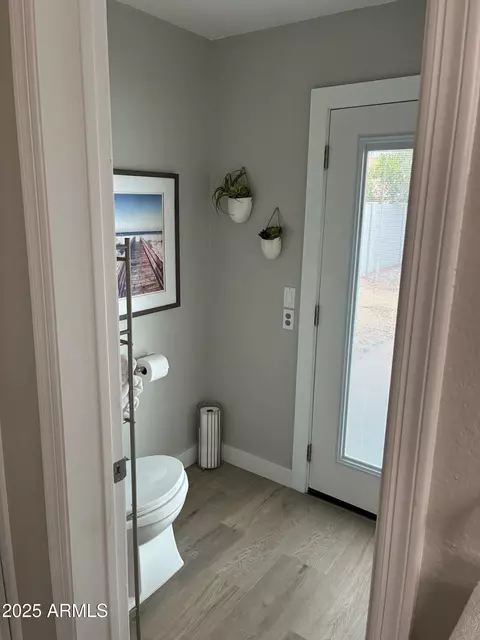 Bath - 4007 E Kimberly Way, Phoenix, AZ 85050 photo 3 of 6