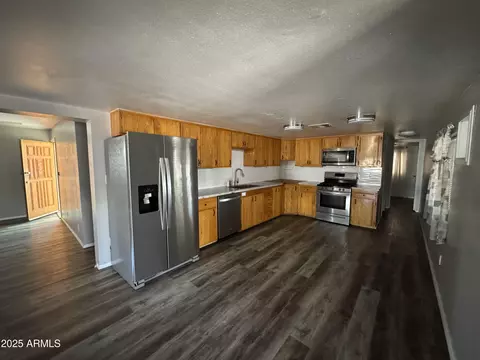 1392 E 20th Ave, Apache Junction, AZ 85119 photo 2