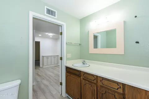 Bath - 4533 E Florian Cir, Mesa, AZ 85206 photo 1 of 7