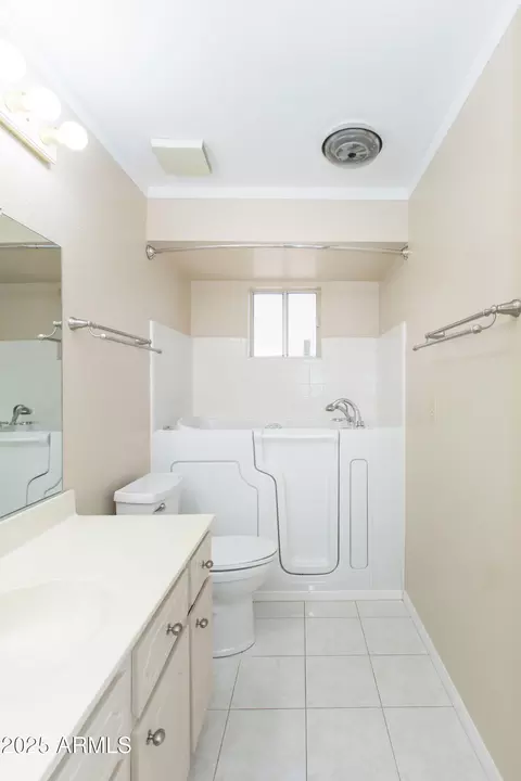 Bath - 4533 E Florian Cir, Mesa, AZ 85206 photo 6 of 7