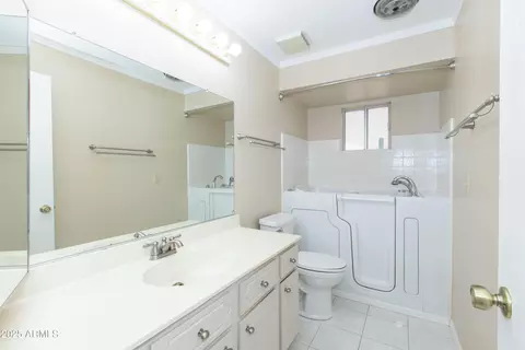Bath - 4533 E Florian Cir, Mesa, AZ 85206 photo 5 of 7