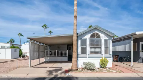 225 Motherlode Dr, Apache Junction, AZ 85119