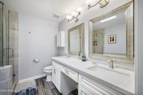 Bath - 1438 E Mineral Rd, Gilbert, AZ 85234 photo 2 of 4