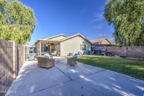 Exterior - 4534 N 84th Ave, Phoenix, AZ 85037 photo 6 of 8