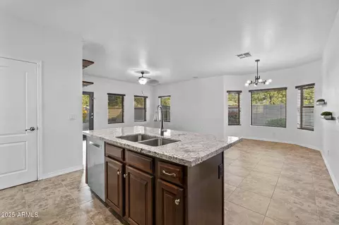 Kitchen - 4186 E Blue Sage Rd, Gilbert, AZ 85297 photo 3 of 6