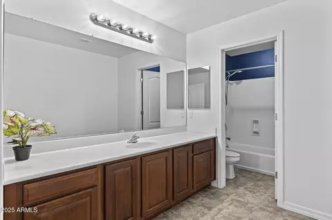 Bath - 4186 E Blue Sage Rd, Gilbert, AZ 85297 photo 5 of 5